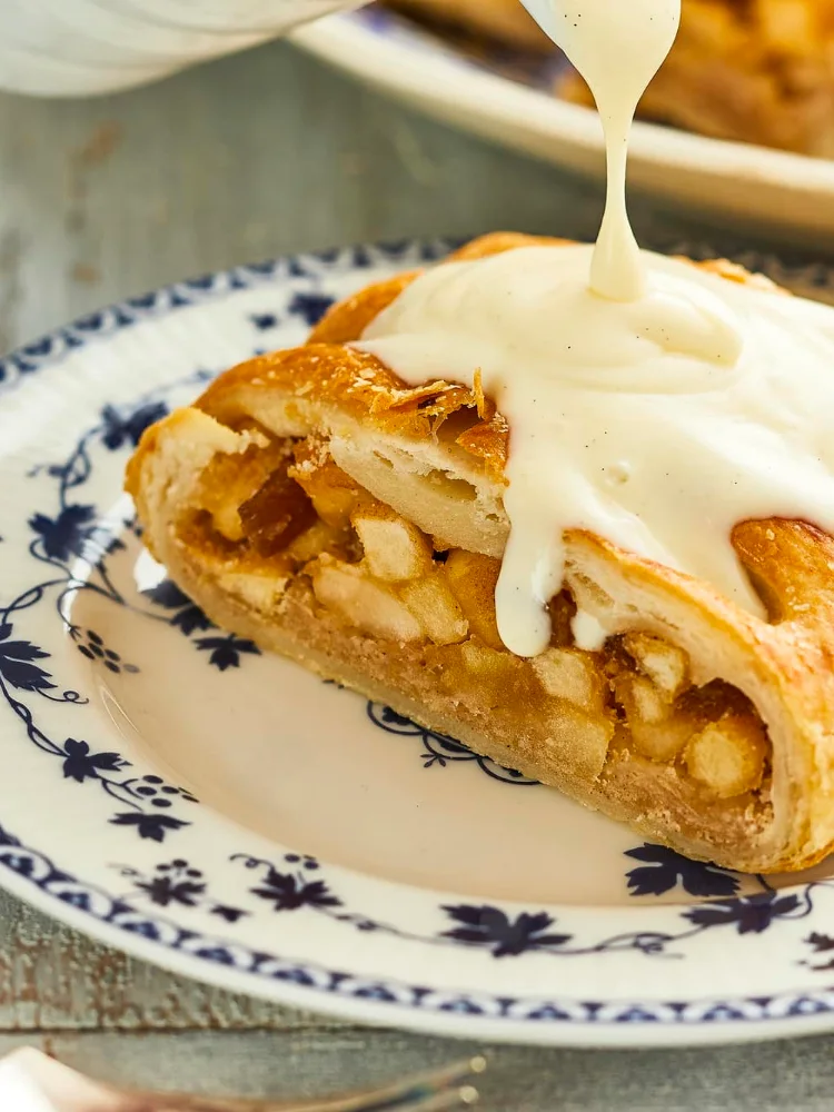 Fieldfare Apple Strudel