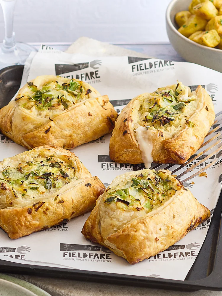 Fieldfare Chicken, Ham & Leek Parcel